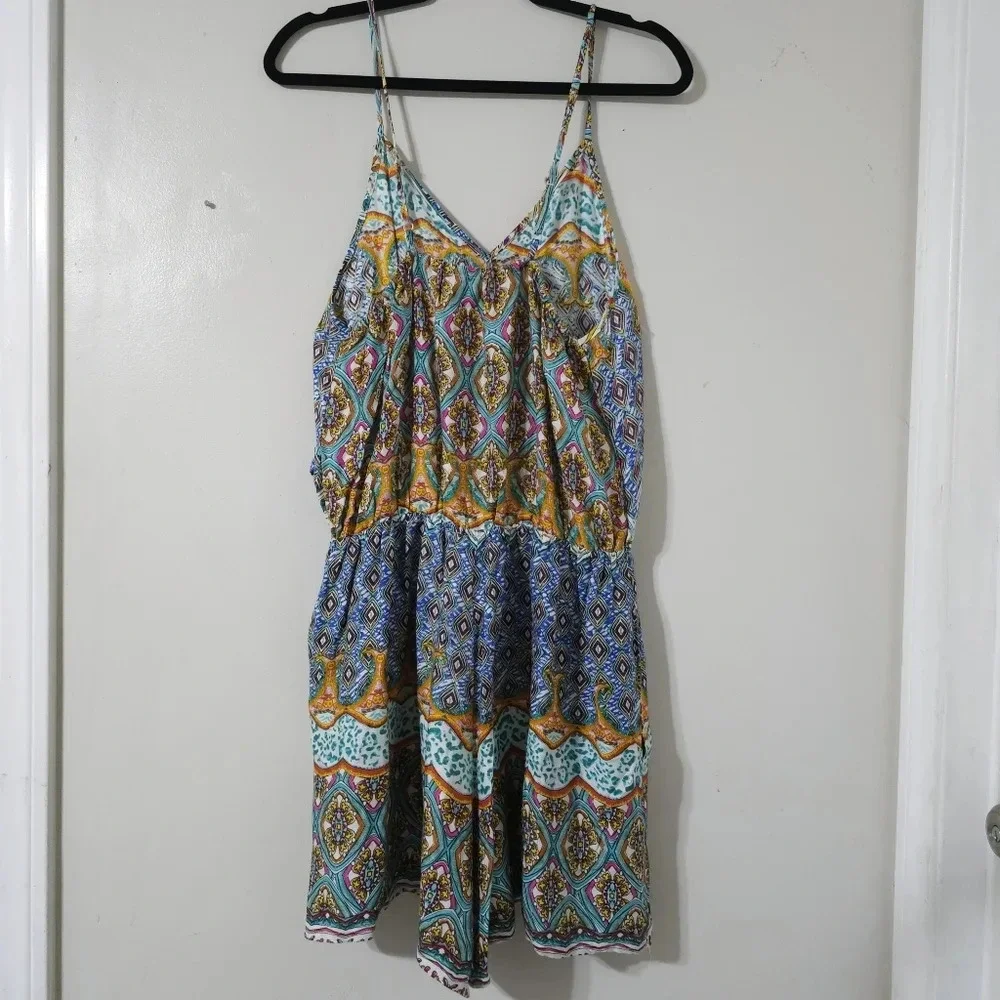 ✨️4/$20 Strappy Geometric Color Kaleidescope Romper, 100 Viscose, M - Picture 6 of 16